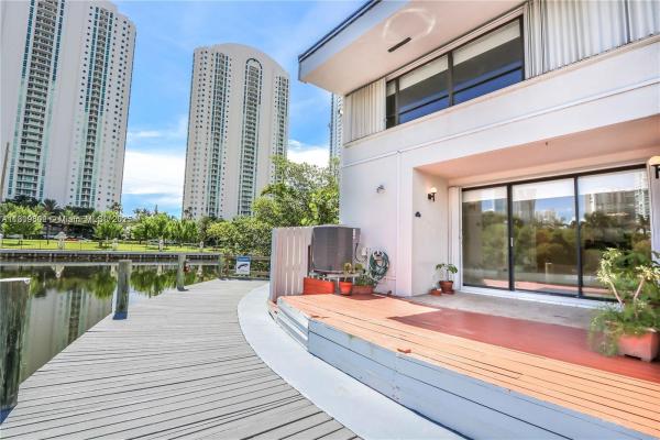 Poinciana Island Yacht & Racquet Club, 203 Poinciana Dr #103, Sunny Isles Beach, Florida 33160, image 1