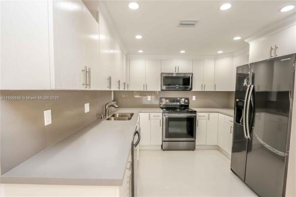 Poinciana Island Yacht & Racquet Club, Sunny Isles Beach, Florida 33160, image 2