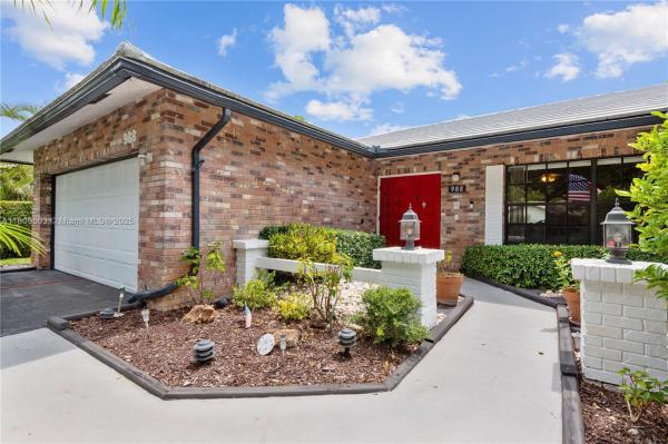 Cypress Lakes, 988 NW 110th Ave, Coral Springs, Florida 33071, image 1
