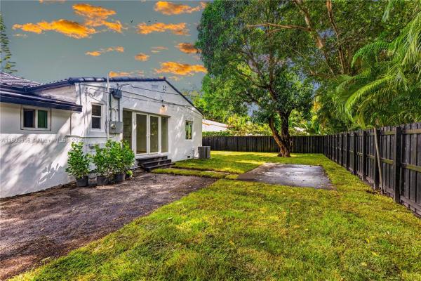 Bonmar Park, 152 NW 103rd St, Miami Shores, Florida 33150, image 1