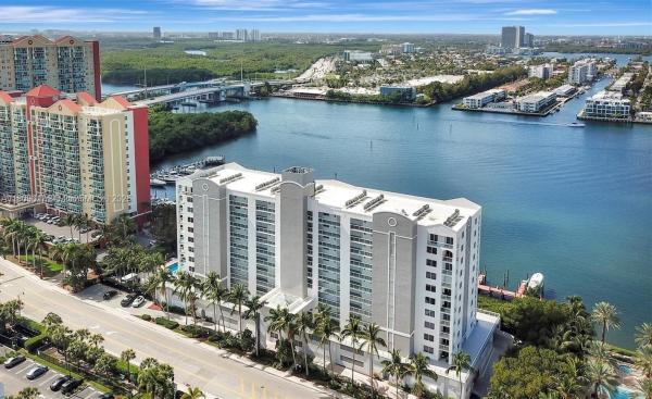 Golden Bay Club, 17050 N Bay Rd #401, Sunny Isles Beach, Florida 33160, image 3