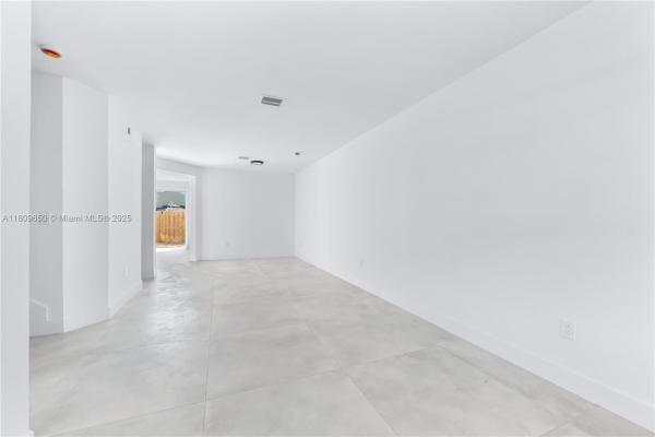 1470 SE 26th Ave, Unincorporated Dade County, Florida 33035, image 3
