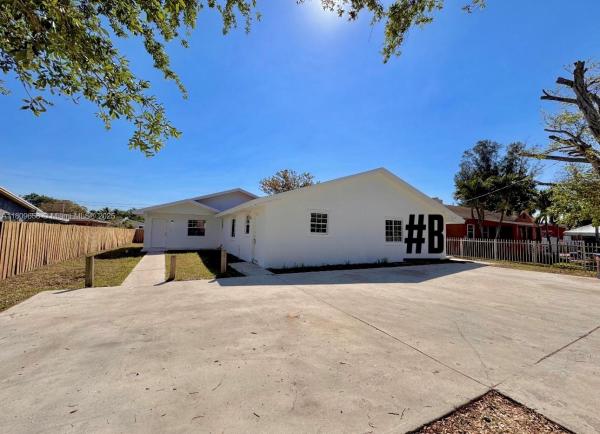 Venetian Gardens Acres, 15741 NW 40th Ct #B, Miami Gardens, Florida 33054, image 1