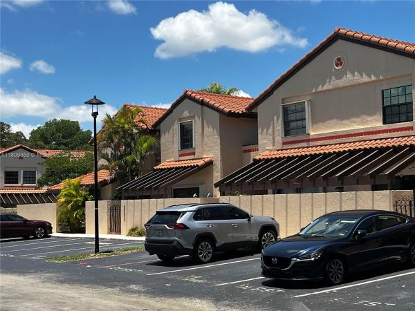 Courtyards In The Crossings, 13247 SW 114th Ter, The Crossings, Florida 33186, image 3