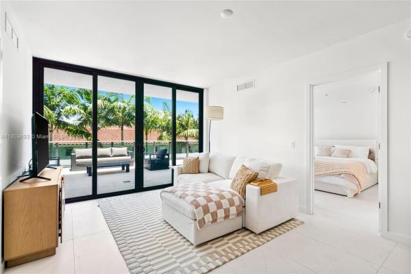 9901 W Bay Harbor Dr #305, Bay Harbor Islands, Florida 33154, image 1