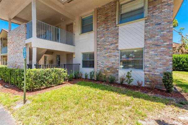 Forest Park South, 8317 Royal Palm Blvd #104, Coral Springs, Florida 33065, image 1