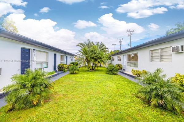 Hollywood Little Ranches, 2206 Fillmore St 10th, Hollywood, Florida 33020, image 1