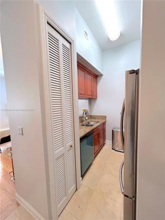 The Ponce Tower, 1805 Ponce De Leon Blvd #626, Coral Gables, Florida 33134, image 2