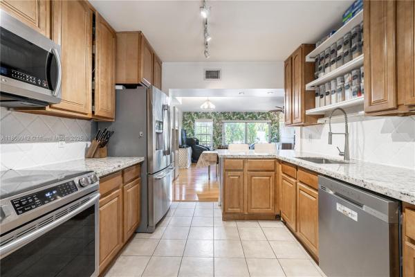 Tennis Club Brooks, 680 Tennis Club Dr #110, Fort Lauderdale, Florida 33311, image 1