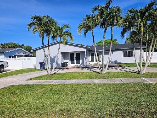Bel Aire, 19115 Bel Aire Dr, Cutler Bay, Florida 33157, image 3