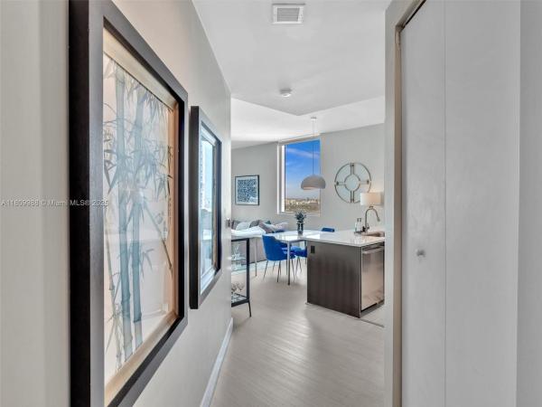 500 Brickell West, 55 SE 6th St #4107, Miami, Florida 33131, image 1