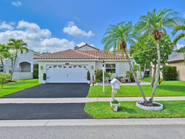Chapel Oaks, 18866 NW 1st St, Pembroke Pines, Florida 33029, image 1