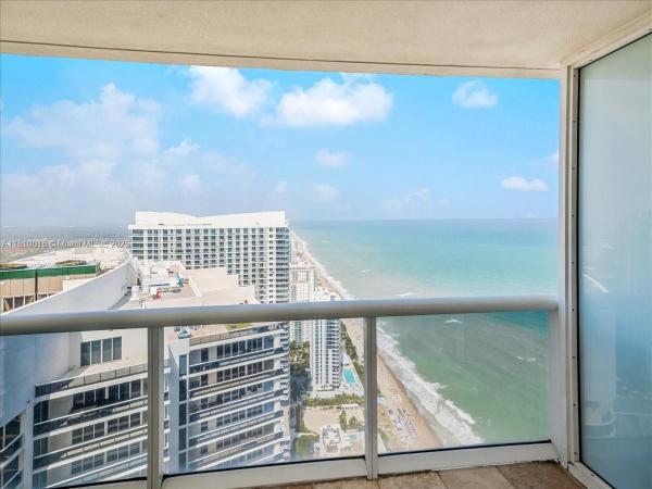 Beach Club 2, 1830 S Ocean Dr #5009, Hallandale Beach, Florida 33009, image 1