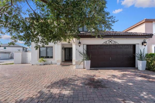 8279 NW 199th St, Hialeah, Florida 33015, image 1