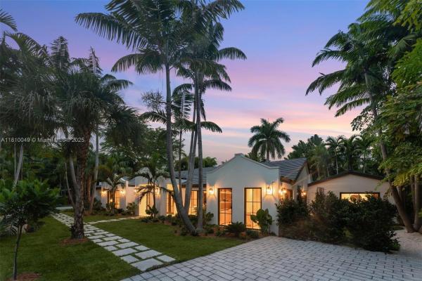 Ye Little Wood, 3883 Wood Ave, Miami, Florida 33133, image 1