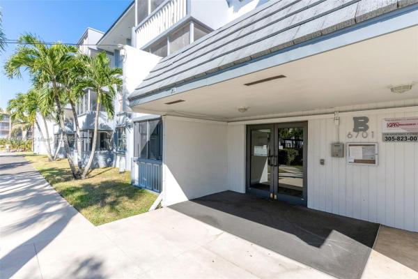 Ludlum Lake, 6701 NW 169th St #B207, Hialeah, Florida 33015, image 1