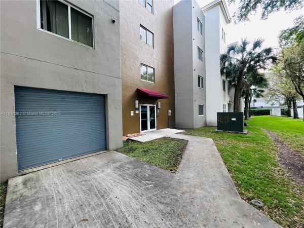 Paradise Pointe, 11040 SW 196th St #209, Cutler Bay, Florida 33157, image 2
