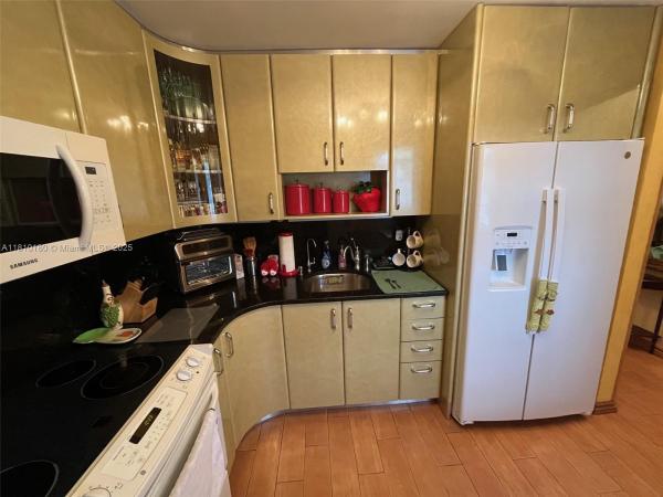 Eden Isles, 3551 NE 169th St #301, North Miami Beach, Florida 33160, image 2
