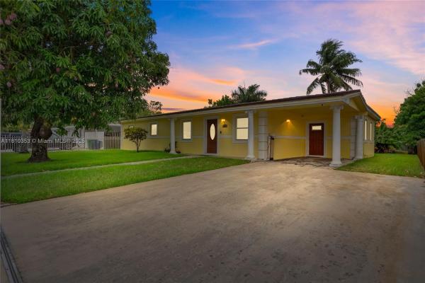 Miami Gardens Manor, 19674 NW 49th Ct, Miami Gardens, Florida 33055, image 3