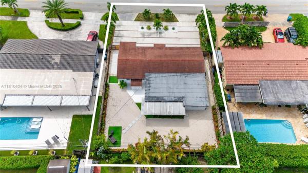 Darlington Manor, 9431 SW 62nd St, Sunset, Florida 33173, image 2