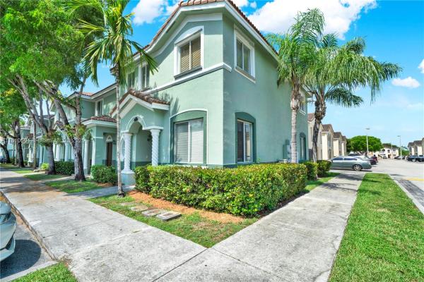 Shoma Townhomes At Keys Cove, 2529 SE 15th Pl #192, Homestead, Florida 33035, image 3