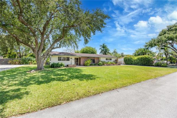 Fleeman Estates, 9760 SW 119th St, Kendall, Florida 33176, image 2
