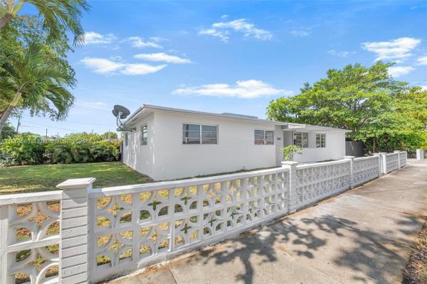 Auburndale, 3202 SW 3rd St, Miami, Florida 33135, image 2