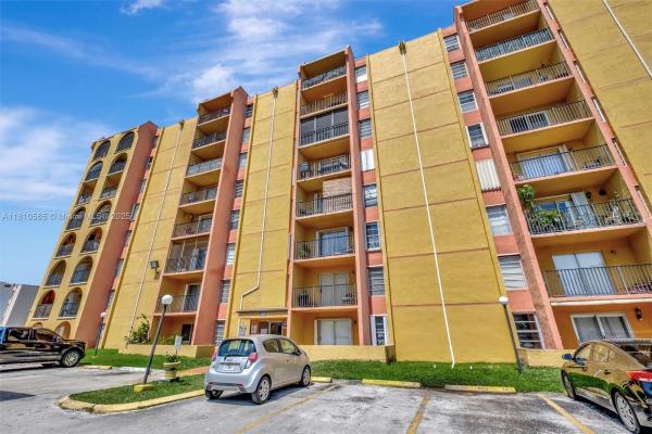 Sunset Villas, 4801 NW 7th St #506-16, Miami, Florida 33126, image 2
