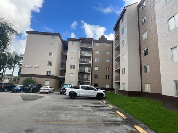 15221 SW 80th St #201, Unincorporated Dade County, Florida 33193, image 1