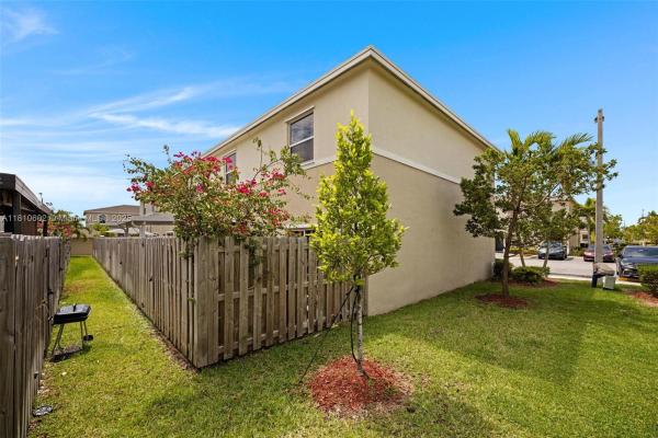 Keys Pointe, 540 NE 5th Ter, Florida City, Florida 33034, image 3