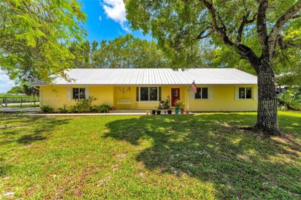 21140 SW 179th Ave, Unincorporated Dade County, Florida 33187, image 1