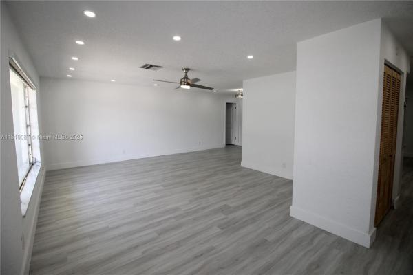 Westwood 17, 7204 NW 76th Dr, Tamarac, Florida 33321, image 2
