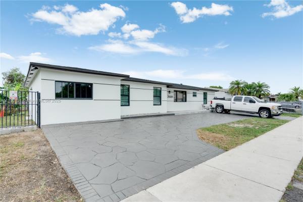 25520 SW 127th Ave, Unincorporated Dade County, Florida 33032, image 1