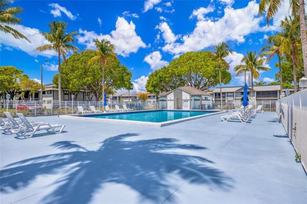 Carmel Lakes, 20760 NE 4th Ct #201, Ives Estates, Florida 33179, image 3