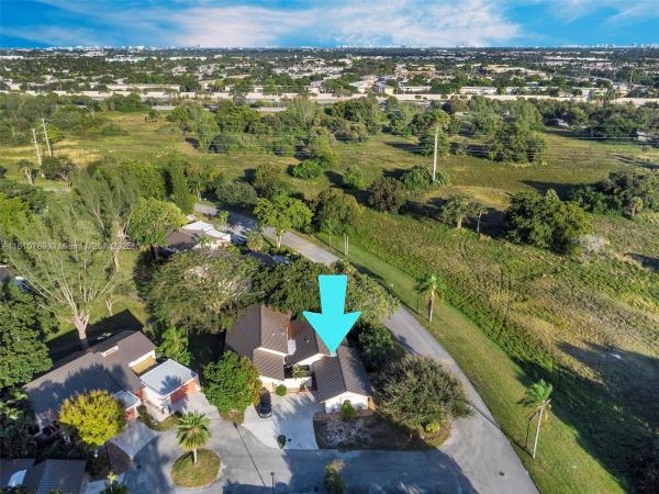 The Hills Of Inverrary, 3400 Cherry Garden Cir #156, Lauderhill, Florida 33319, image 1