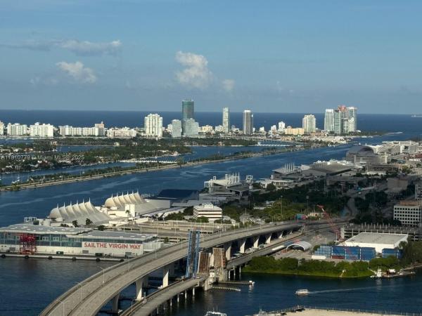 601 Ne 1st Ave #4215, Miami, Florida 33132, image 1
