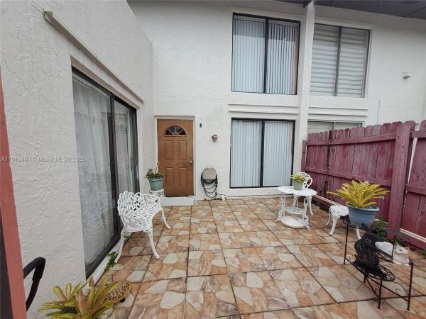 11389 SW 65th St, Unincorporated Dade County, Florida 33173, image 1