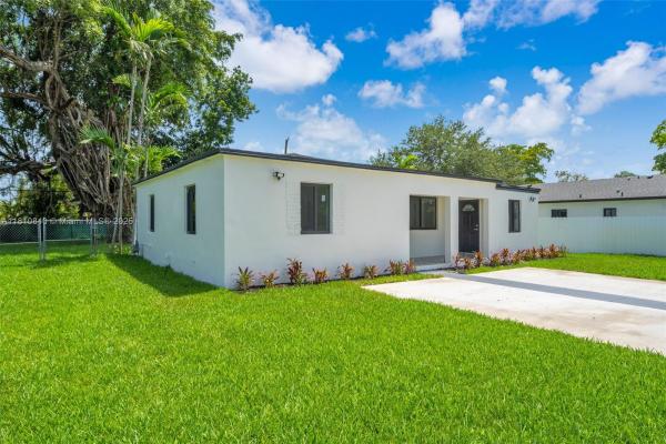 1010 NE 140th St, Miami, Florida 33161, image 1