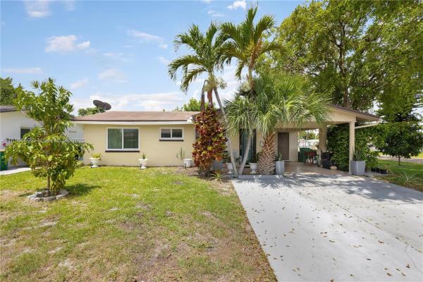 Mainlands Of Tamarac Lakes, 5723 NW 69th Ave, Tamarac, Florida 33321, image 1
