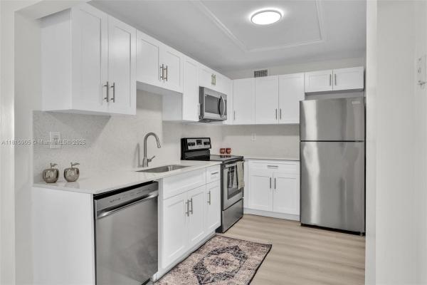 Tall Trees, 16465 NE 22nd Ave #502, North Miami Beach, Florida 33160, image 1