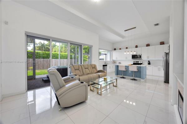 Venetian Parc, 15037 SW 174th St, Richmond West, Florida 33187, image 3