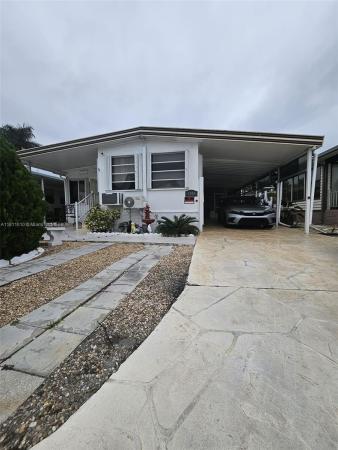 Ravenswood Estates Marinas, 2848 W Marina Dr, Dania Beach, Florida 33312, image 1
