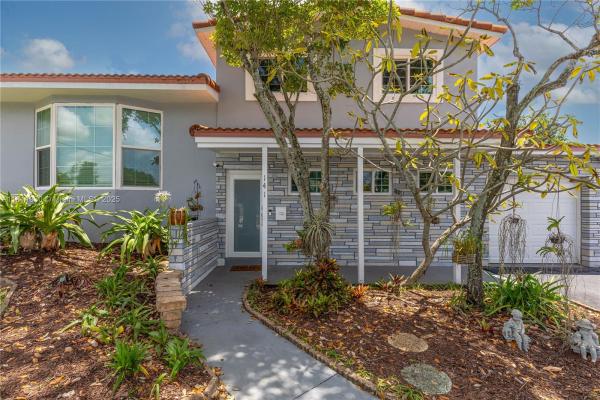 Boulevard Heights, 141 NW 72nd Way, Pembroke Pines, Florida 33024, image 1
