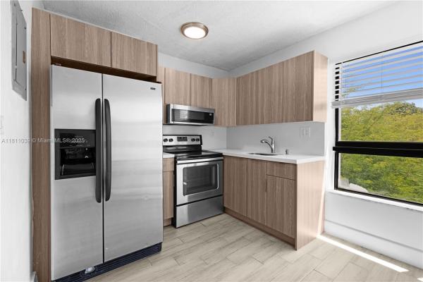 Douglas, 810 Salzedo St #30, Coral Gables, Florida 33134, image 1