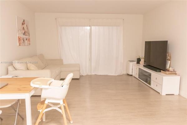 Cypress Bend, 2200 S Cypress Bend Dr #204, Pompano Beach, Florida 33069, image 1