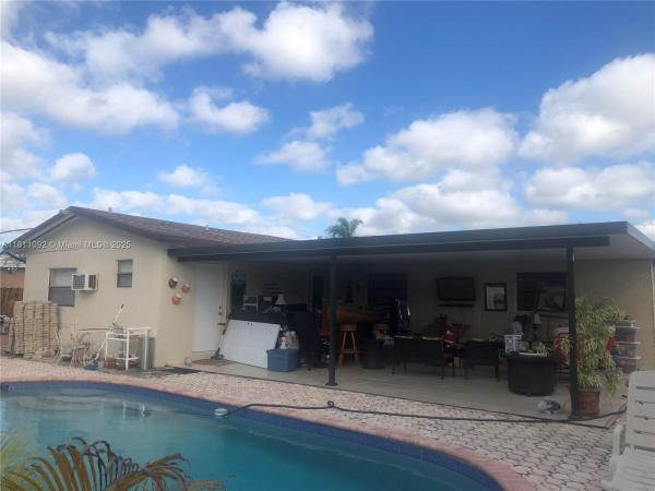 Carol City, 5010 NW 190th St, Miami Gardens, Florida 33055, image 3