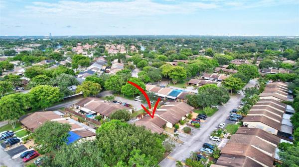 Cedarwoods At Pembroke Lakes, 2001 Seagrape Ave, Pembroke Pines, Florida 33026, image 1