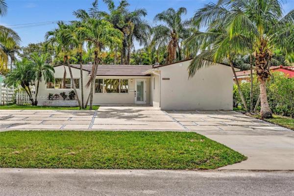 Hollywood Homesites High School, 1510 Coolidge St, Hollywood, Florida 33020, image 1