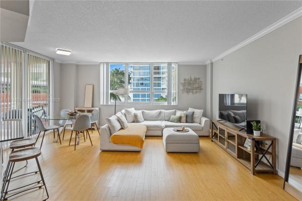 Cite On The Bay East, 2000 N Bayshore Dr #401, Miami, Florida 33137, image 1