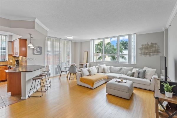 Cite On The Bay East, 2000 N Bayshore Dr #401, Miami, Florida 33137, image 2